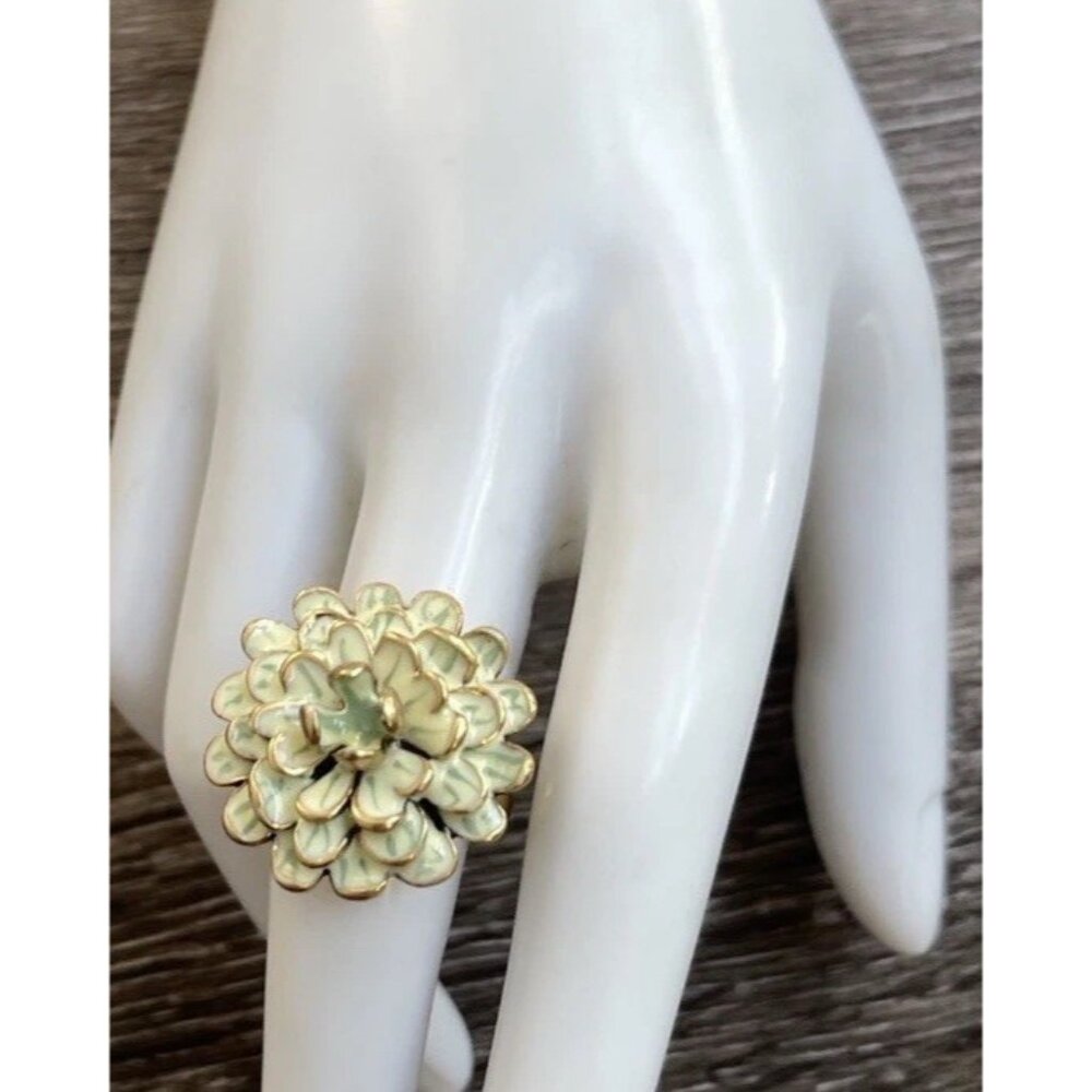 Vintage Lucky Brand Multi Color Flower Blue Cream Ring Women’s Size 7"